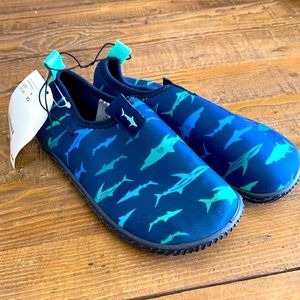 H&M water shoes
